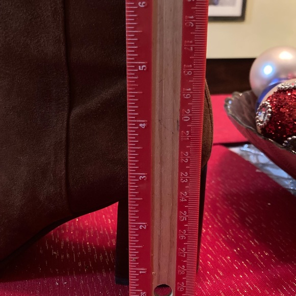 Frye Womens bootie good condition size 7 M brown suede - Picture 5 of 6